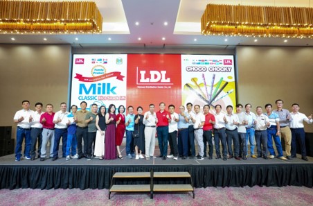 Hội nghị kh&aacute;ch h&agrave;ng & Giới thiệu sản phẩm